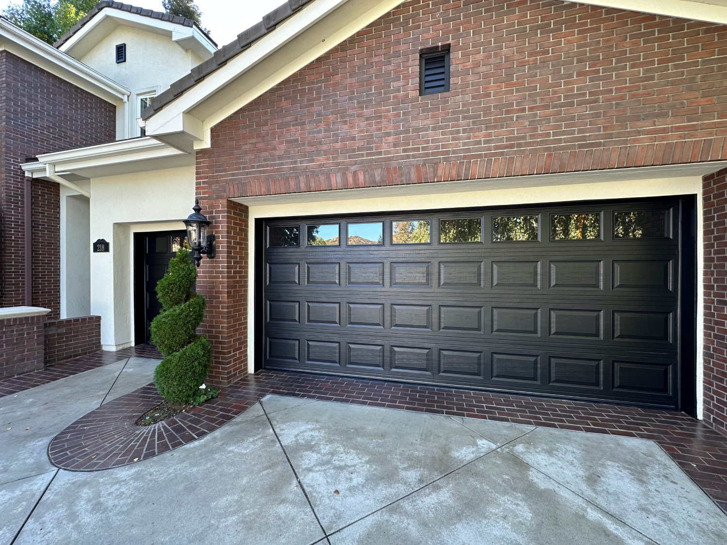 #6 Amarr Heritage Short Panel in Black with Clear Glass Windows homelink